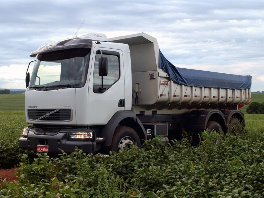  Volvo VM23 6x4 Tipper 2003 года  (фото 1 из 2)